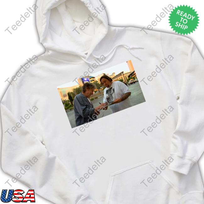 Cinnamon Bun Wearing Bob Dylan Meets Chumlee Sweatshirt Cinnamon Bun Wearing Bob Dylan Meets Chumlee Sweatshirt