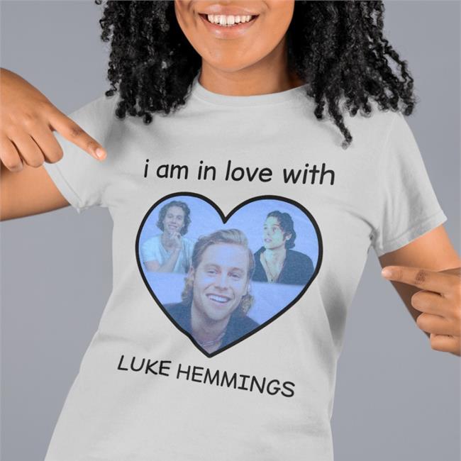 5 Seconds Of Summer Cate Is An Emotional Blender I Am In Love With Luke Hemmings Shirt