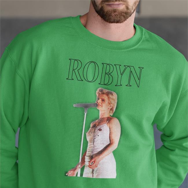 Shirts That Go Hard Robyn I'm In The Corner Watching You Fist Her Hoodie Sweatshirt Brad Hoseley Merch